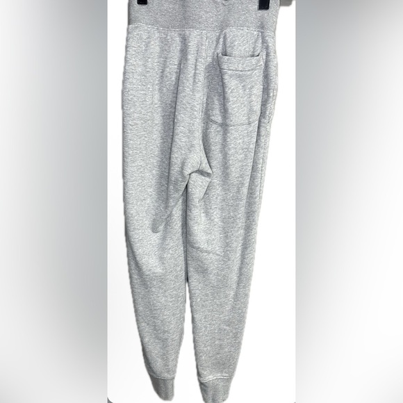 TNA Gray Cozy AF Fleece Sweatpants Size 2XS - Picture 2 of 4
